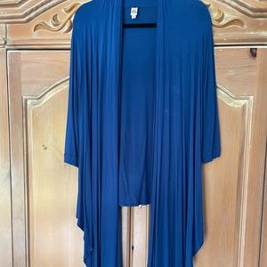 Royal blue open cardigan.